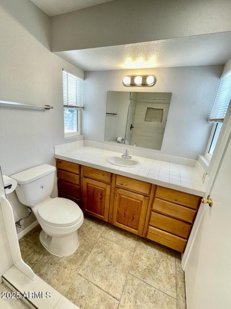 17 Master Bath 14823 N 60th Ave