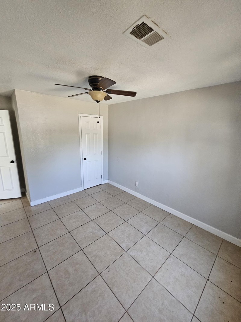 53ffdb8b-5a1e-446f-a913-ae0666908970