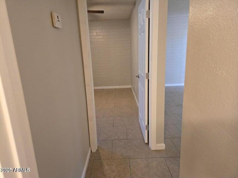 902 #5 Hall from bath to bedroom & livin