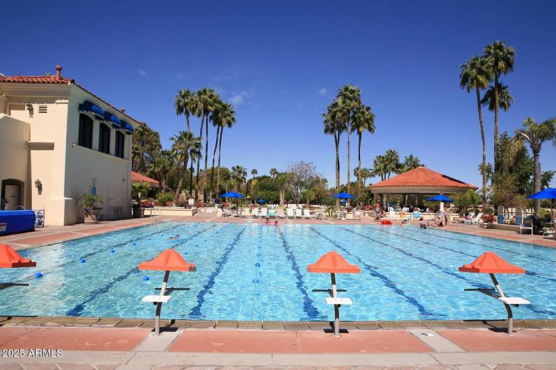Val Vista Lakes-Lap Pool