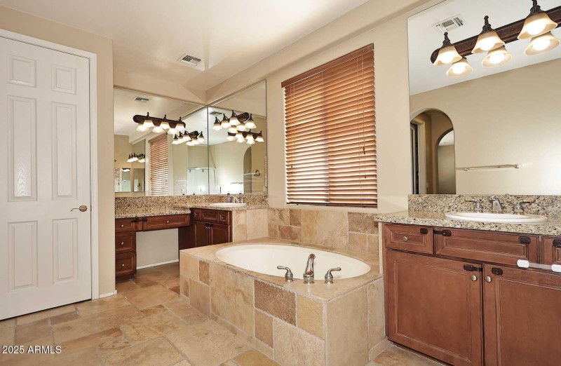 Prmary Bath