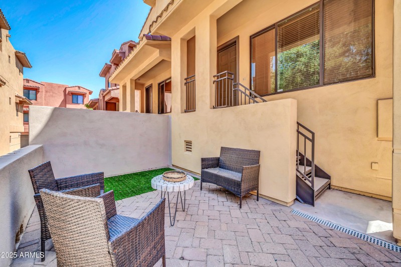 9551 E Redfield Rd-4