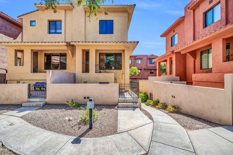 9551 E Redfield Rd-5