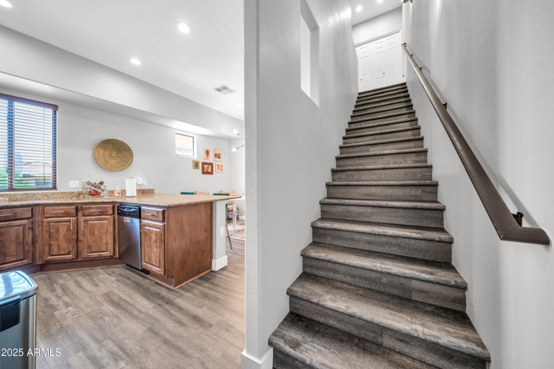 9551 E Redfield Rd-12