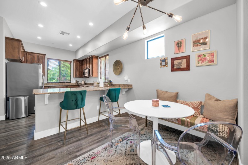 9551 E Redfield Rd-13