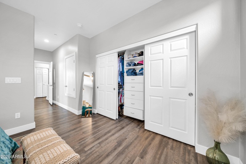 9551 E Redfield Rd-24