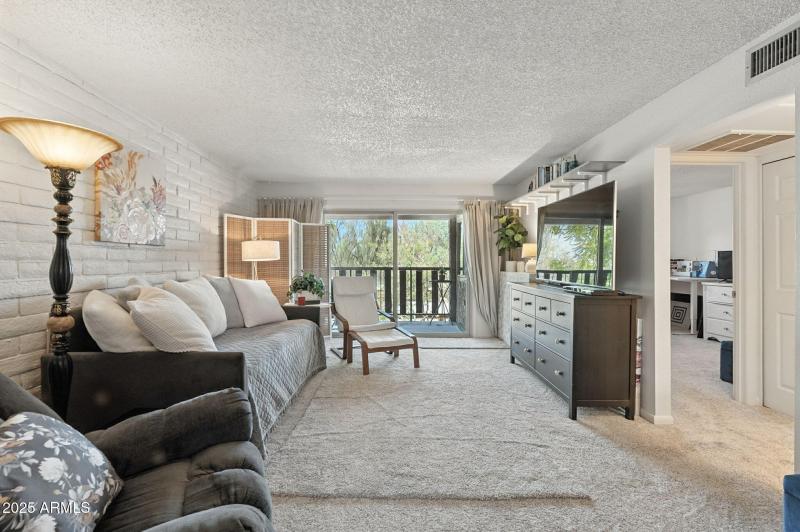 LOOK AT ALL THIS SPACE!!