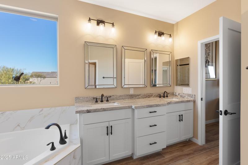 Upgraded Primary Bath