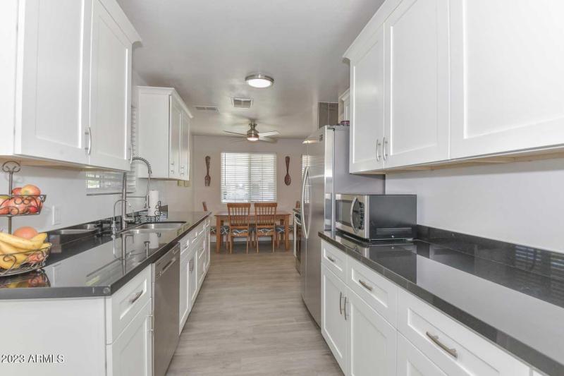 Kitchen-Breakfast Room2