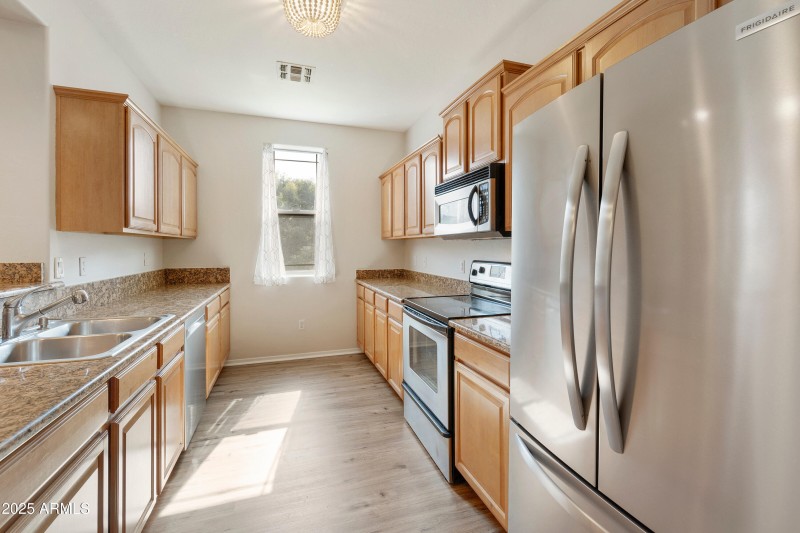 2155 N-014-037-dlb-MLS_Size