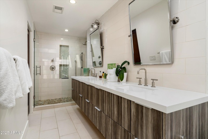 Guest Bathroom 1