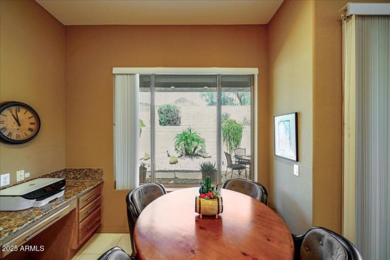 Kitchen Dining Area Has Mountain View