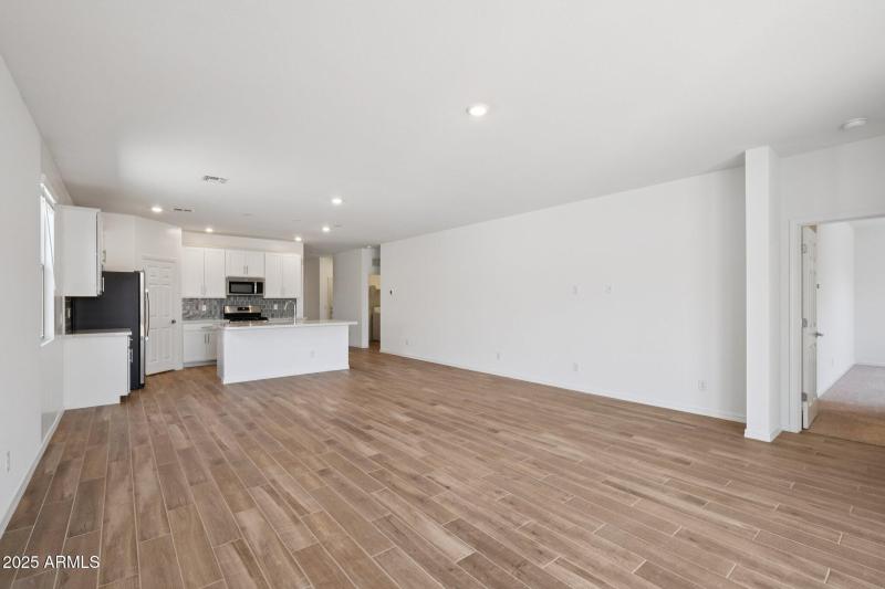 6-web-or-mls-W Old Timer Rd-S1008-006