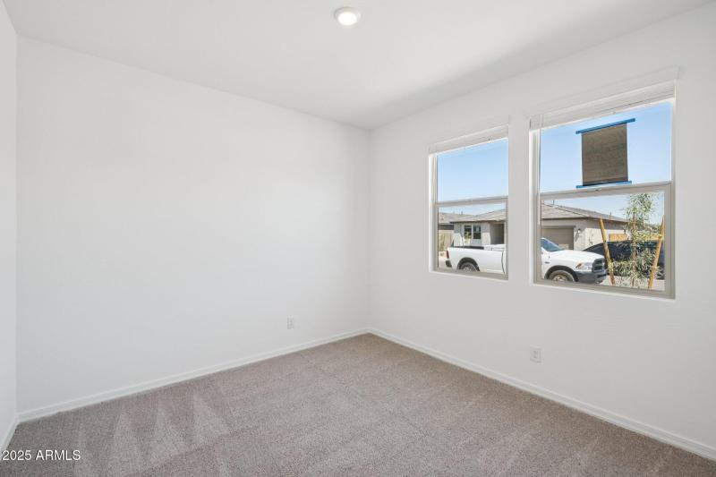 15-web-or-mls-W Old Timer Rd-S1008-015