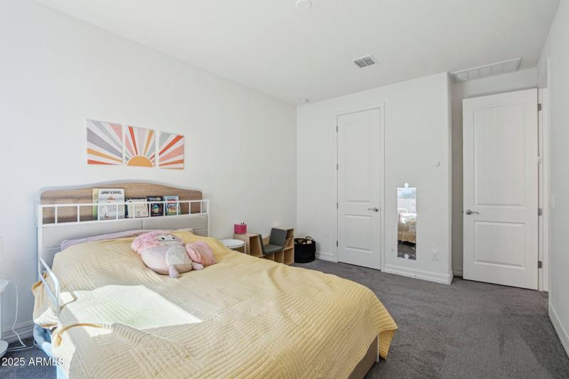 24-web-or-mls-W Luke Ave-S1208-022