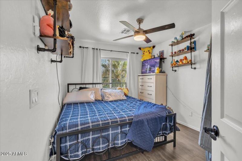 16-7760_W_Marlette_Ave9