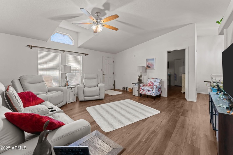 14-web-or-mls-DSC01182