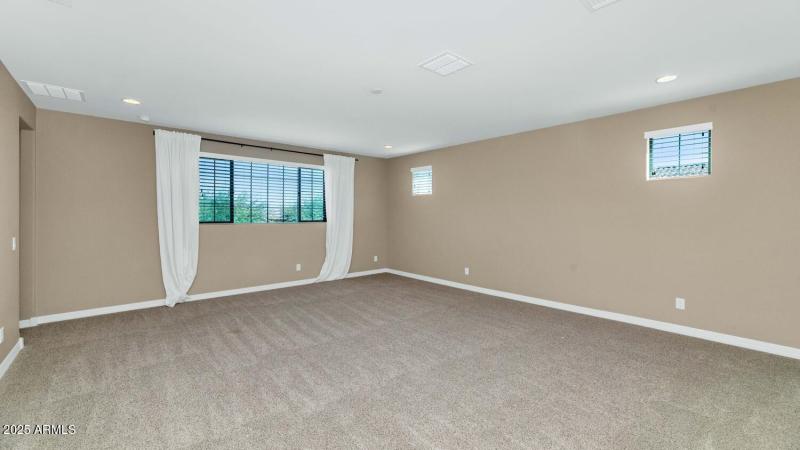 10718 E Lumiere Ave-large-026-009-10718