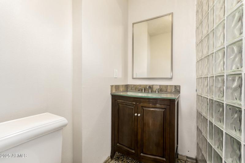 Guest Room 2 w/ private bath