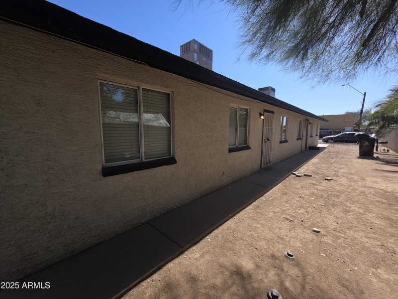 1001 N 32ndAve_Backyard