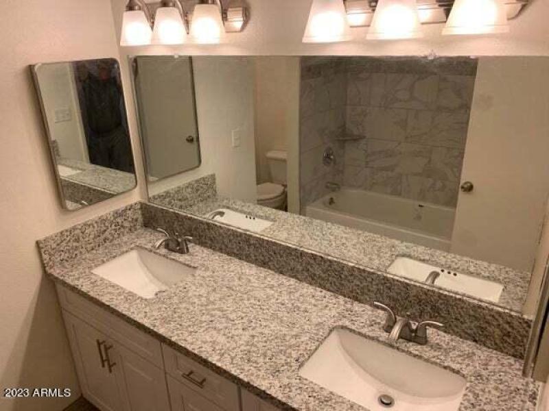 20190403064220408307000000-o