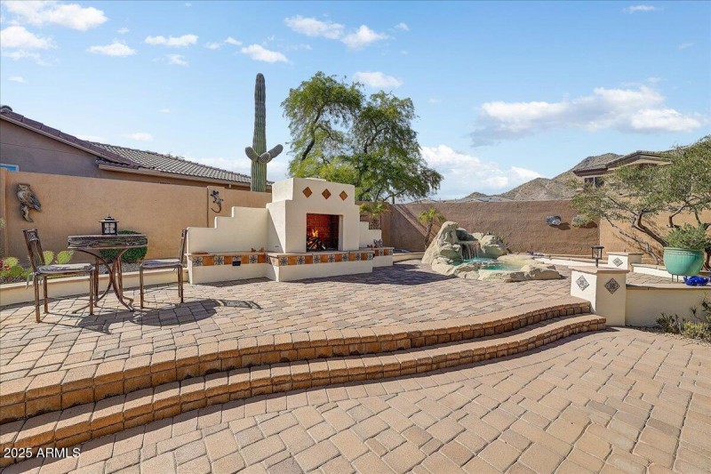 30-Fireplace & Waterfall Hot Tube