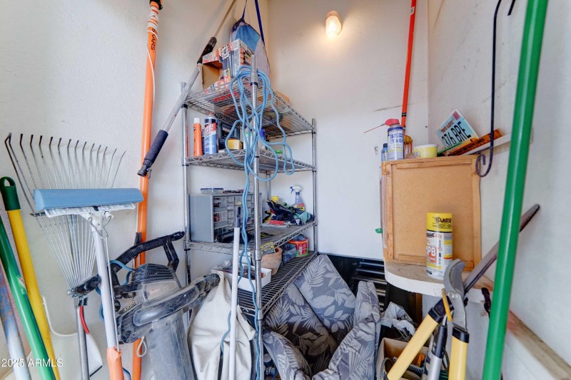 Handy storage shed off of carport - Copy