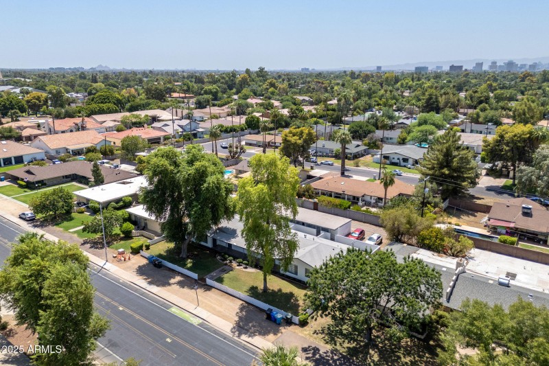 20250812_521-W-Maryland-Ave_11