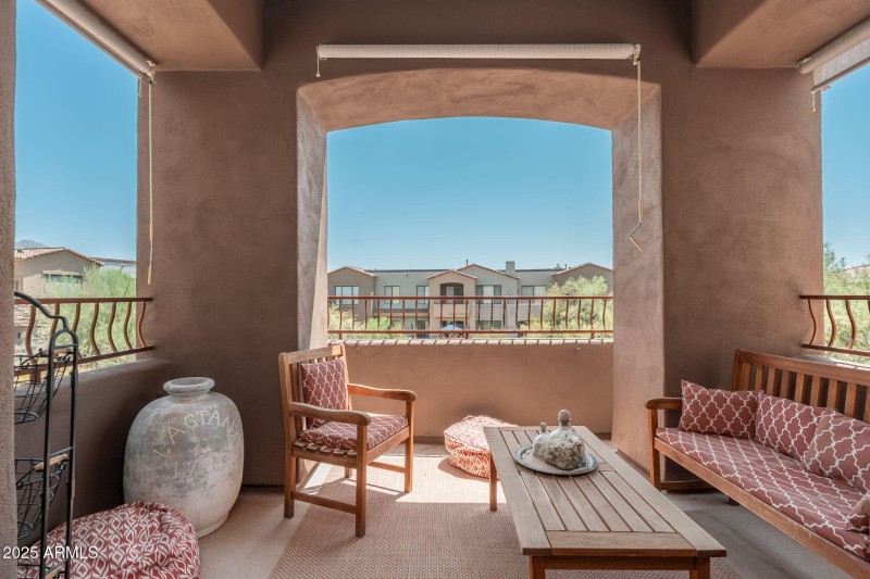 19550 N Grayhawk Dr UNIT 2063 - 009