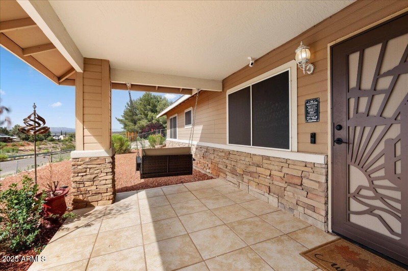 04-Front Covered Porch