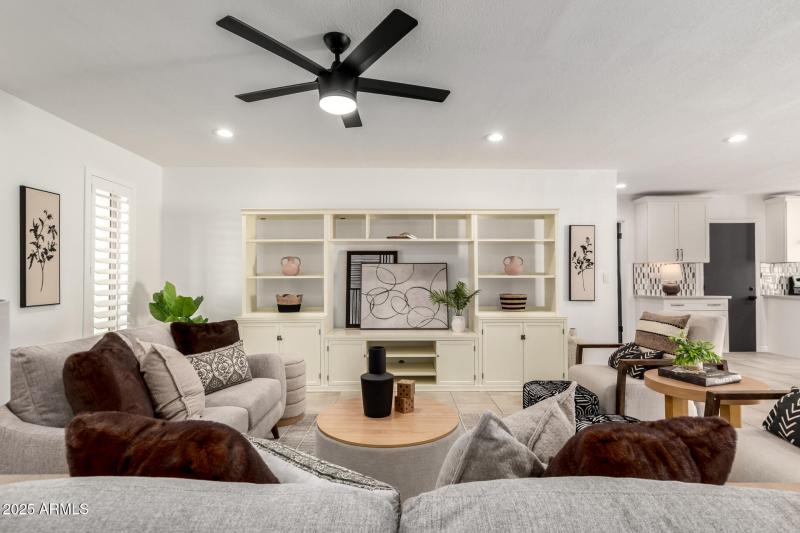 08- 2550 E Sahuaro Dr, Phoenix 85028