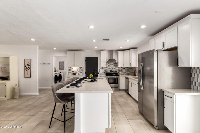 12- 2550 E Sahuaro Dr, Phoenix 85028