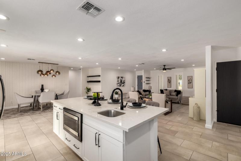 16- 2550 E Sahuaro Dr, Phoenix 85028