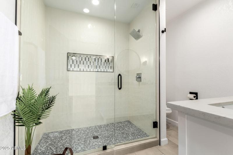 21- 2550 E Sahuaro Dr, Phoenix 85028