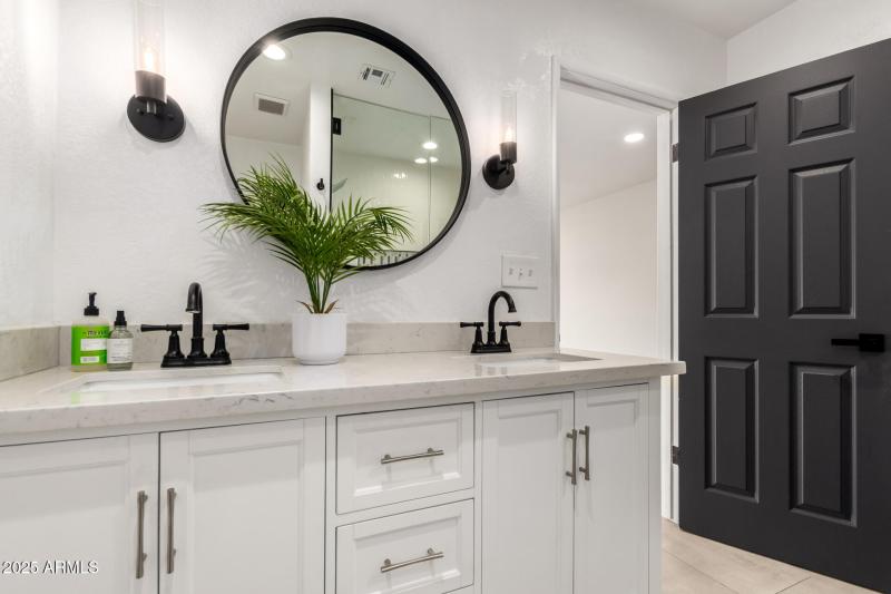 22- 2550 E Sahuaro Dr, Phoenix 85028