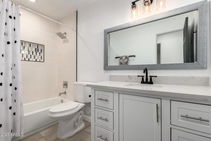 30- 2550 E Sahuaro Dr, Phoenix 85028