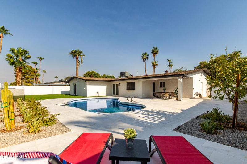 37- 2550 E Sahuaro Dr, Phoenix 85028