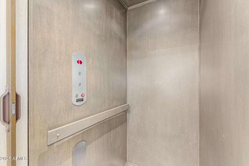 Pinnacle Pointe Unit 2037