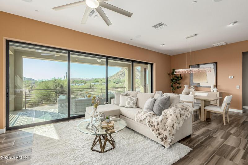 Pinnacle Pointe Unit 2037