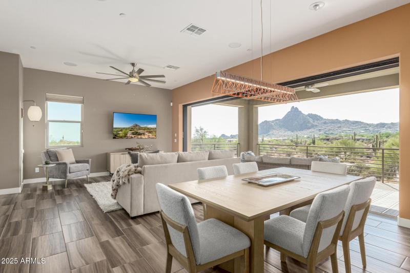 Pinnacle Pointe Unit 2037