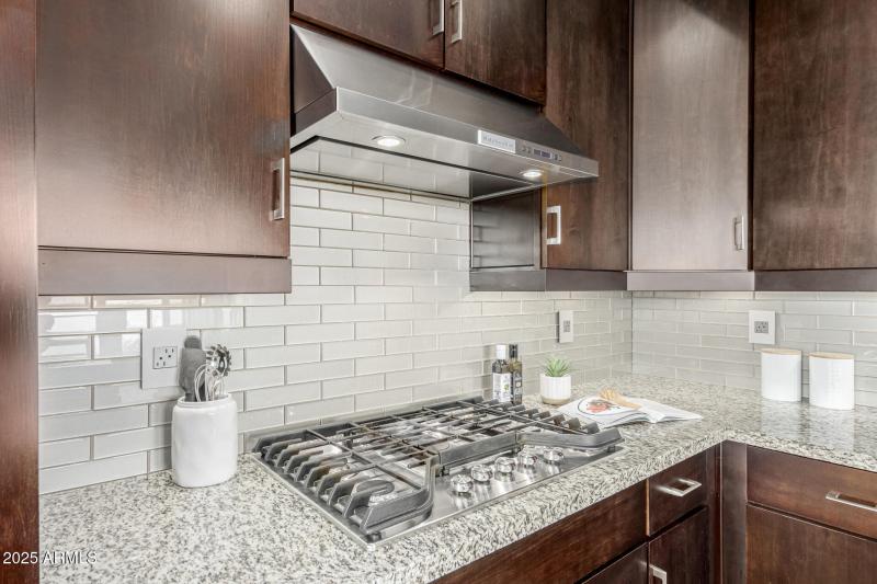 Pinnacle Pointe Unit 2037