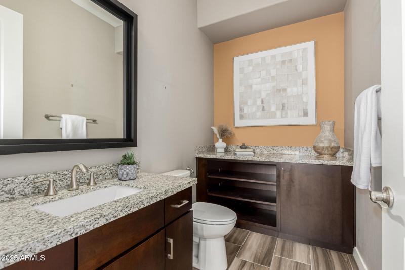 Pinnacle Pointe Unit 2037