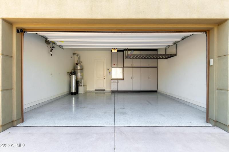 Pinnacle Pointe Unit 2037