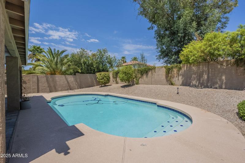 42-web-or-mls-Paradise-42