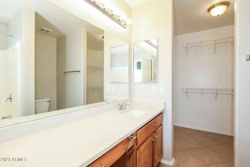 009-photo-master-bathroom-7546574