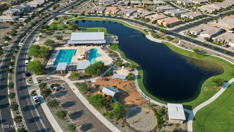 communtiy center with lake-Harvest at Qu