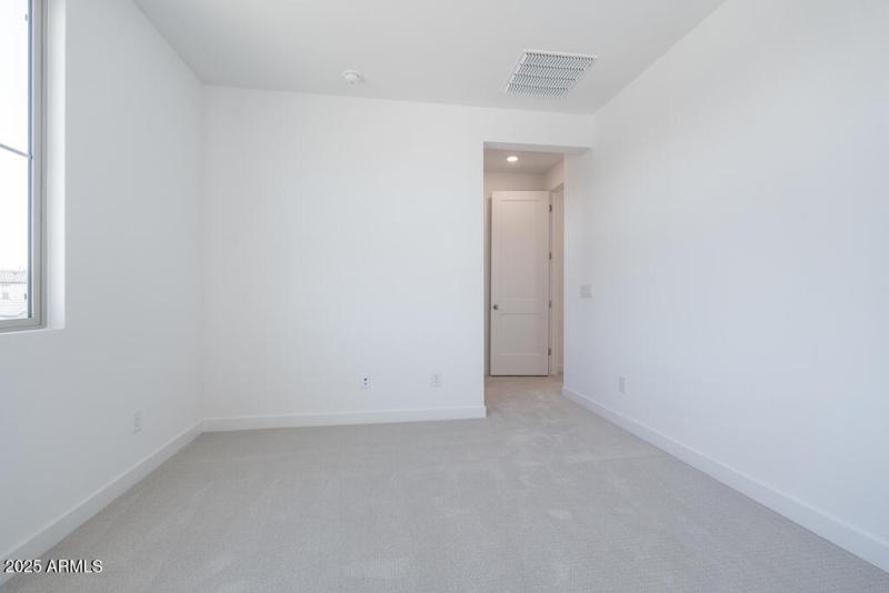 Tri Pointe Waterston Central 296 - Bedro