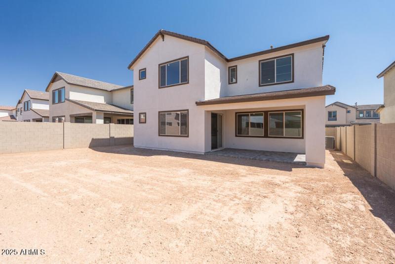 Tri Pointe Waterston Central 297 - Backy