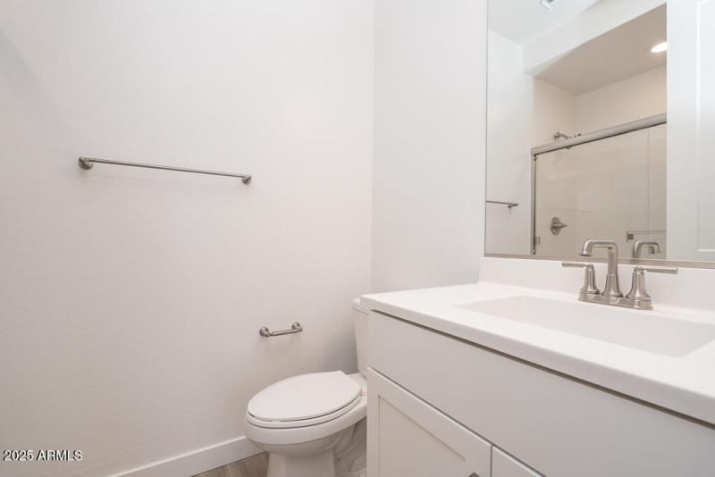 Tri Pointe Waterston Central 297 - Bathr