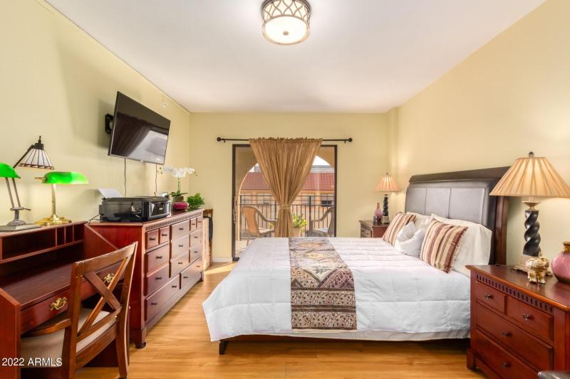 0011-11 - Thunderbird